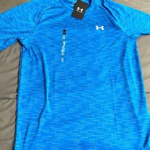 Men’s Small Under Armour Shirt NWT